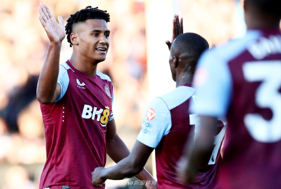 进攻间的 进攻间的